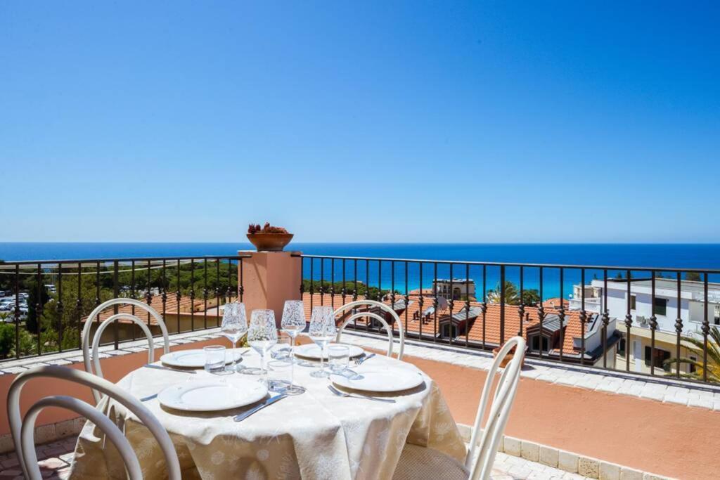 Casa Del Subacqueo. Amazing Terrace With Sea View. Wi-Fi Lägenhet Bordighera Exteriör bild